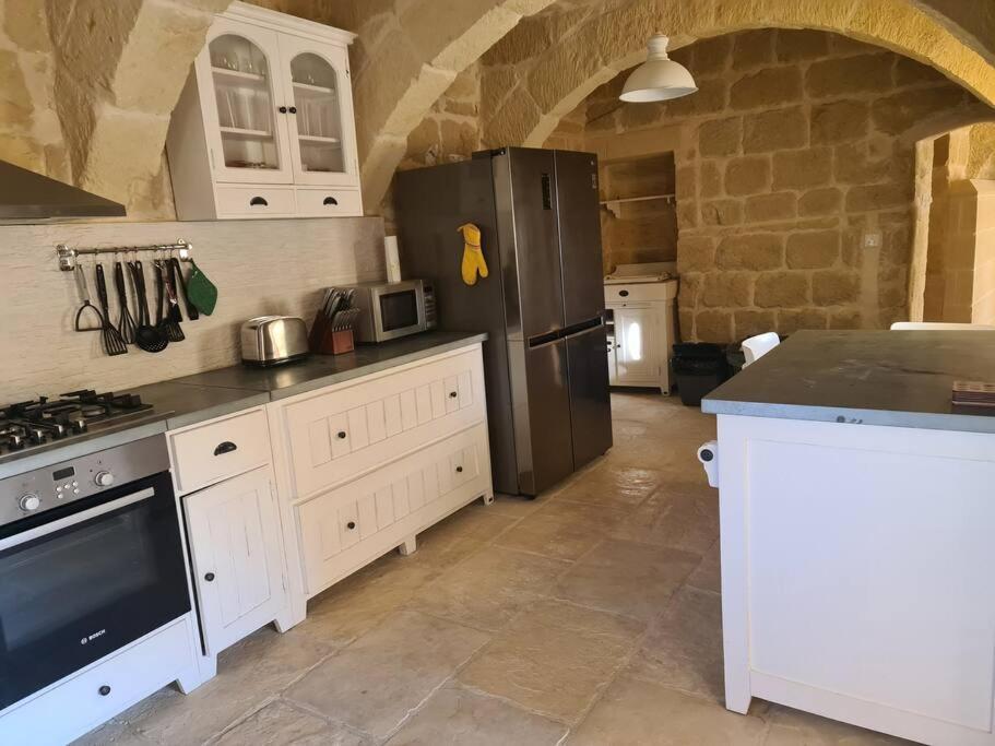 Farmhouse Villa With Large Pool And Garden In Gozo Għarb Exterior foto
