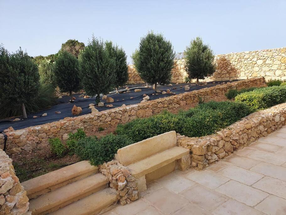 Farmhouse Villa With Large Pool And Garden In Gozo Għarb Exterior foto