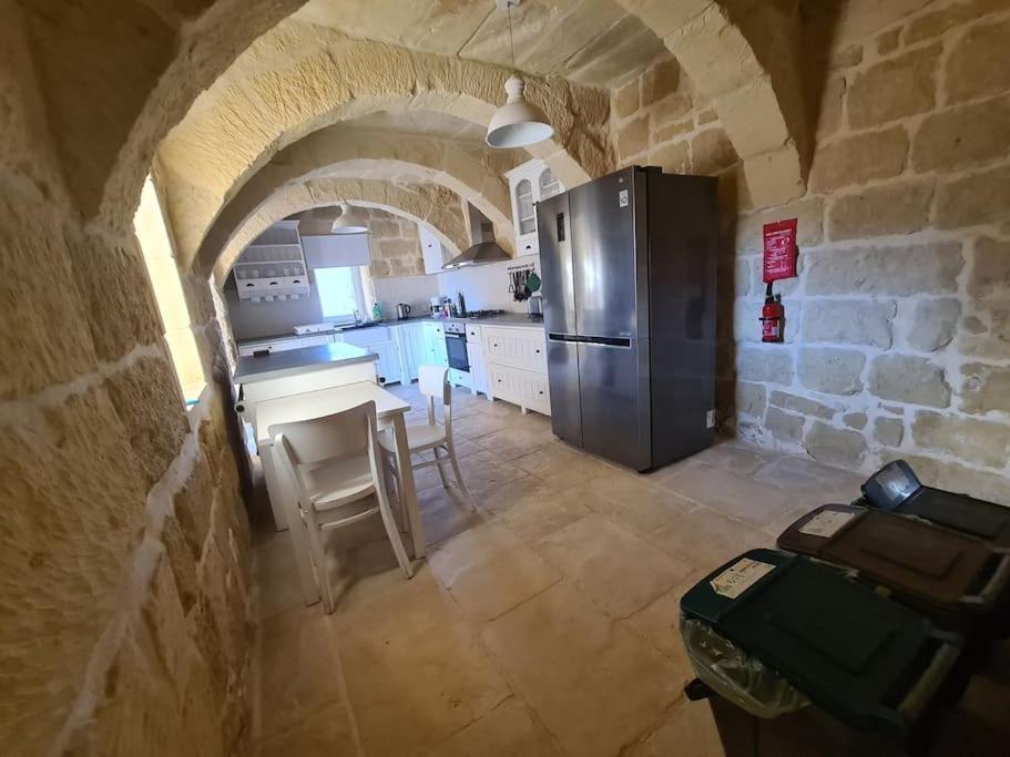 Farmhouse Villa With Large Pool And Garden In Gozo Għarb Exterior foto