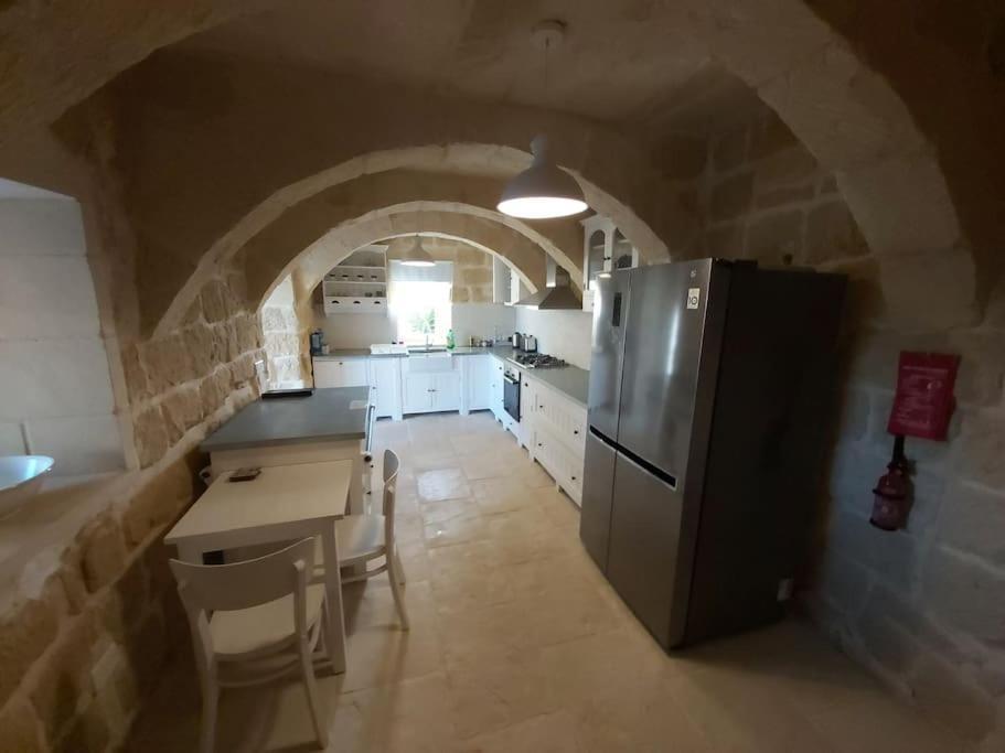Farmhouse Villa With Large Pool And Garden In Gozo Għarb Exterior foto