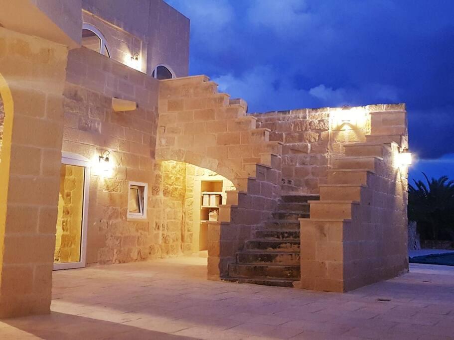 Farmhouse Villa With Large Pool And Garden In Gozo Għarb Exterior foto